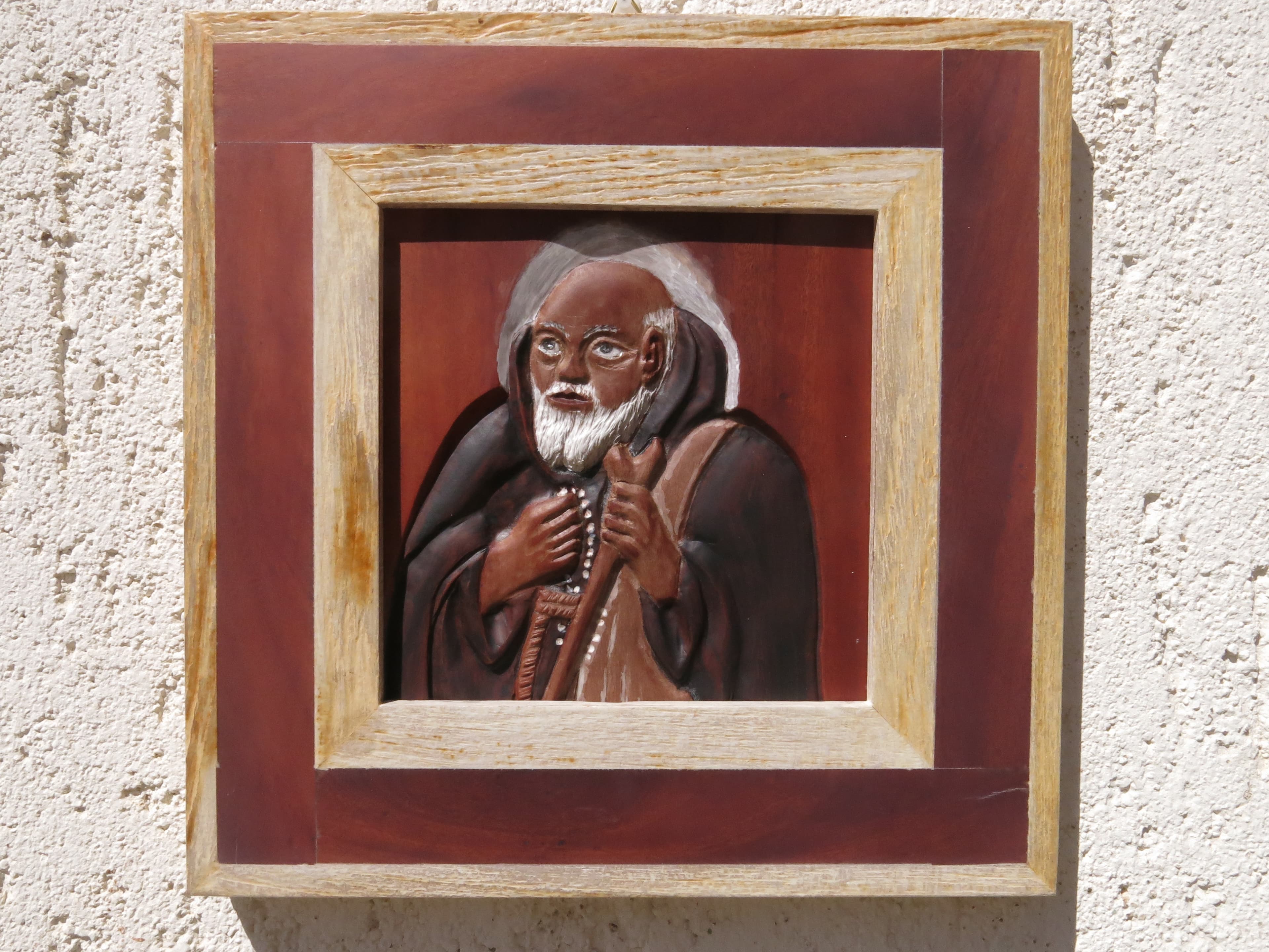 Padre Pio: bassorilievo in ebano — foto 2 di 2
