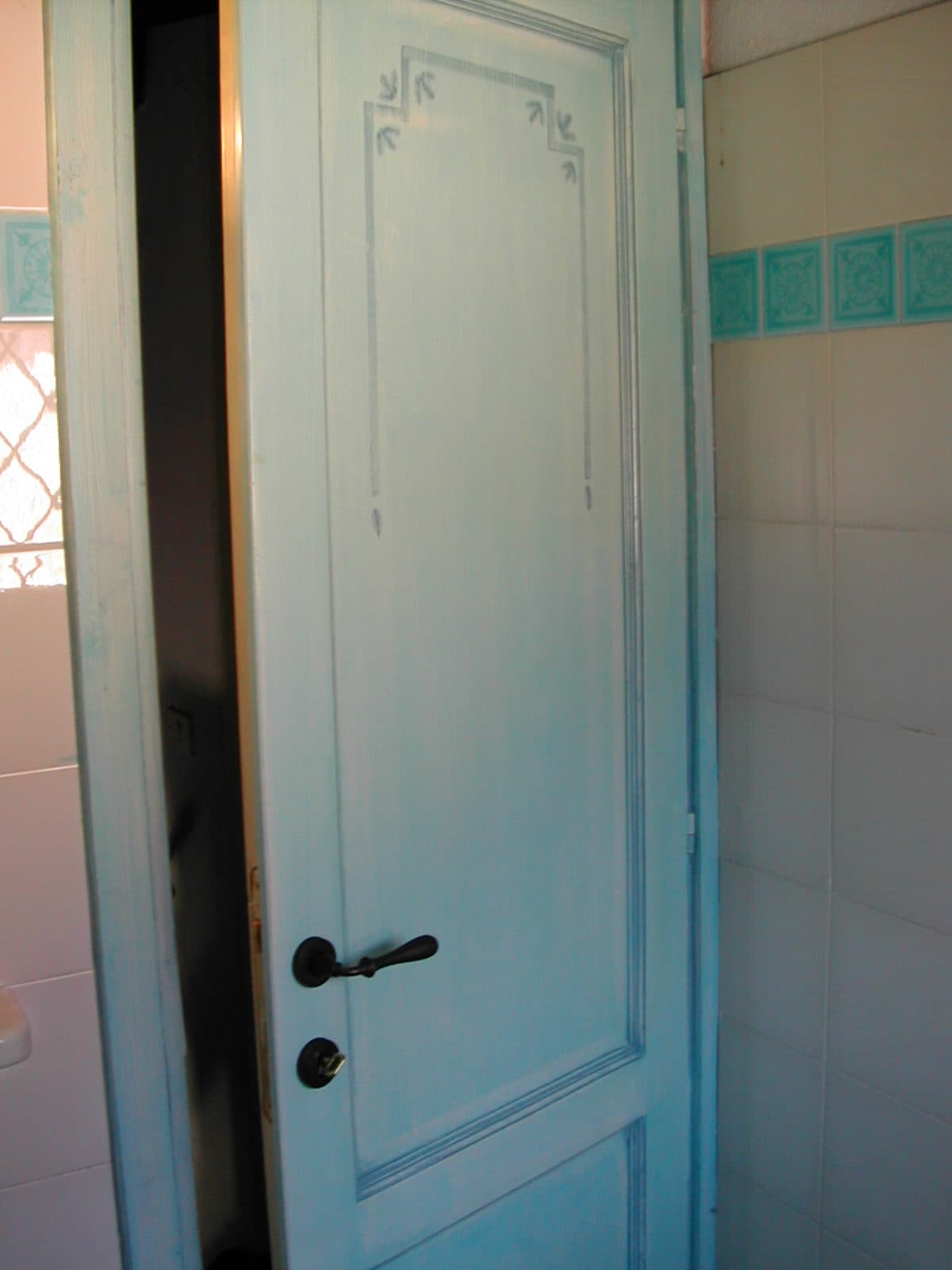 Porte in legno dipinte a mano — foto 2 di 4